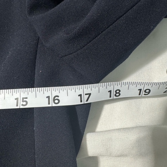 Calvin Klein Blazer 2 button Navy Blue Shoulder Pads Satin Lined Size 4 - Picture 14 of 14